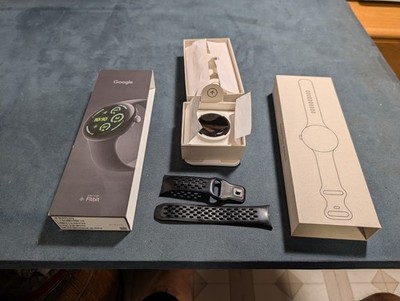 Google Pixel Watch 3 45mm (4G LTE + Bluetooth/WiFi)