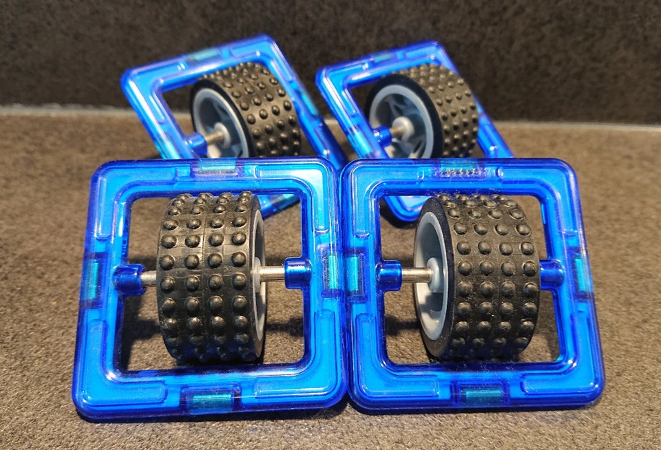 Magformers Set mit einzelnen Rädern, 4 Teile, gebraucht - Bild 2 von 2