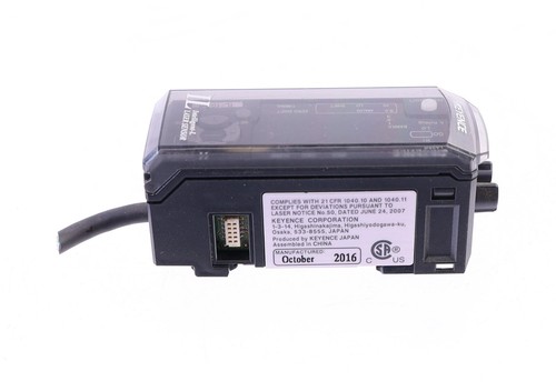 KEYENCE IL-1000 SHORT CABLE - Picture 2 of 11