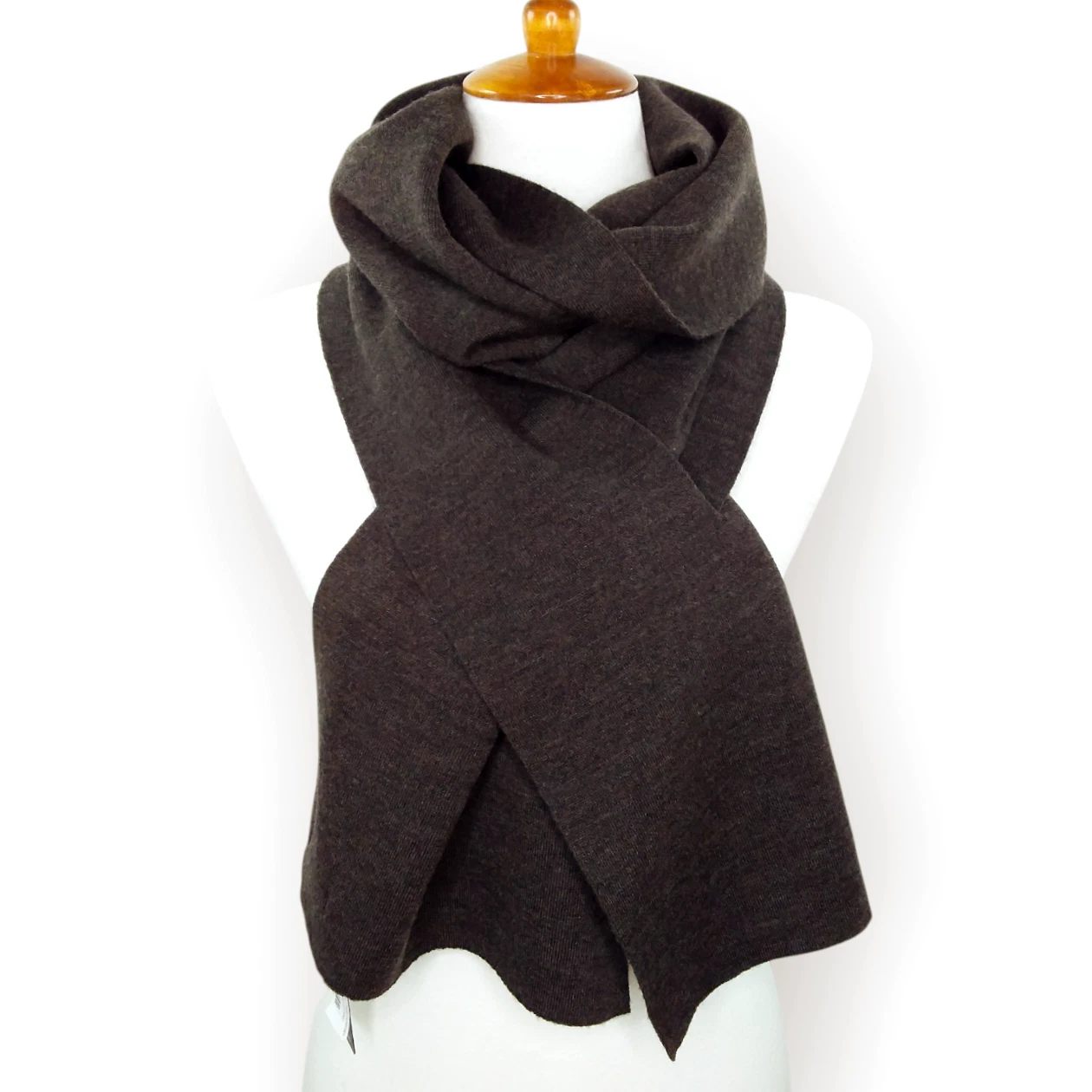 Murano Scarf Chocolate Brown Extra Fine Merino Wool Knit Classic Dressy NWT$65
Opens in a new window