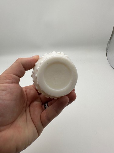 Vintage Avon White Milk Glass Hobnail Bud Vase Floral Center Home Decor - Picture 5 of 5