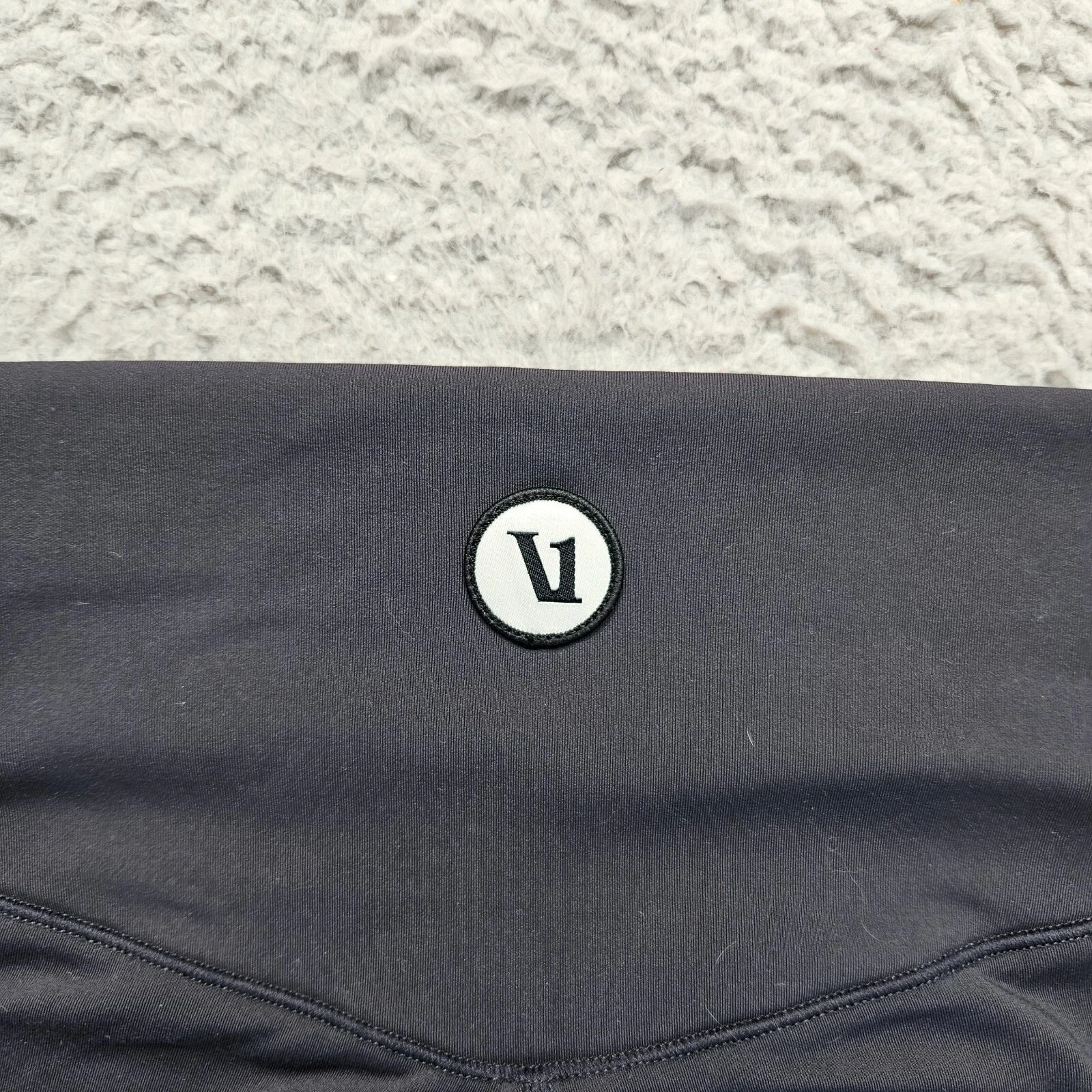 vuori chilled out mid rise workout gym leggings