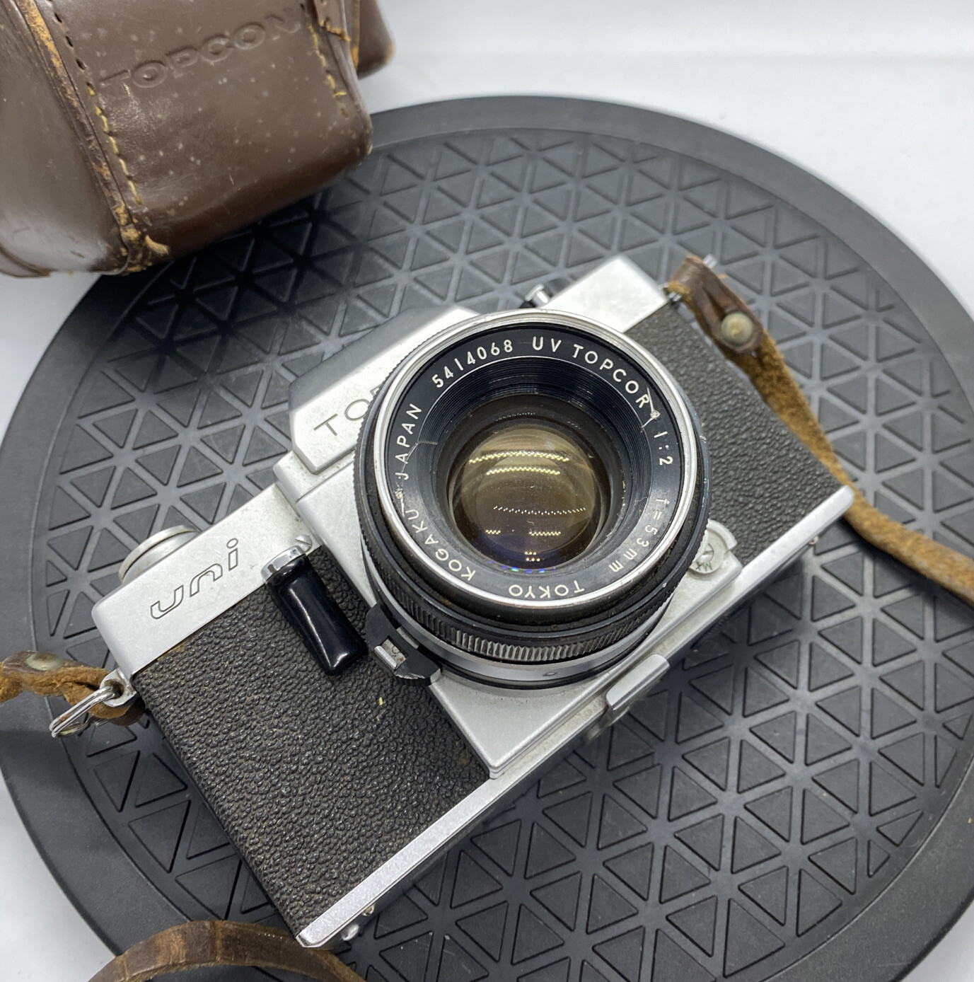 Vintage TOPCON UNI 35mm Film Camera + TOKYO KOGAKU 53mm f2 lens + case