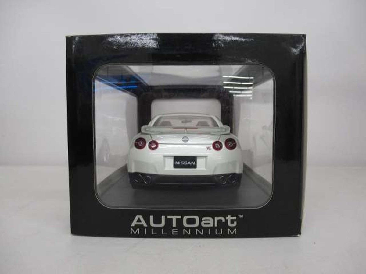 オートアート 1/18 NISSAN GT-R R35 AUTOart 1/18 NISSAN GT-R(R35) | eBay