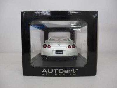 オートアート　1/18 NISSAN GT-R (R35) AUTOart 1/18 日産 GT-R （R35） ニスモ スペシャルエディション