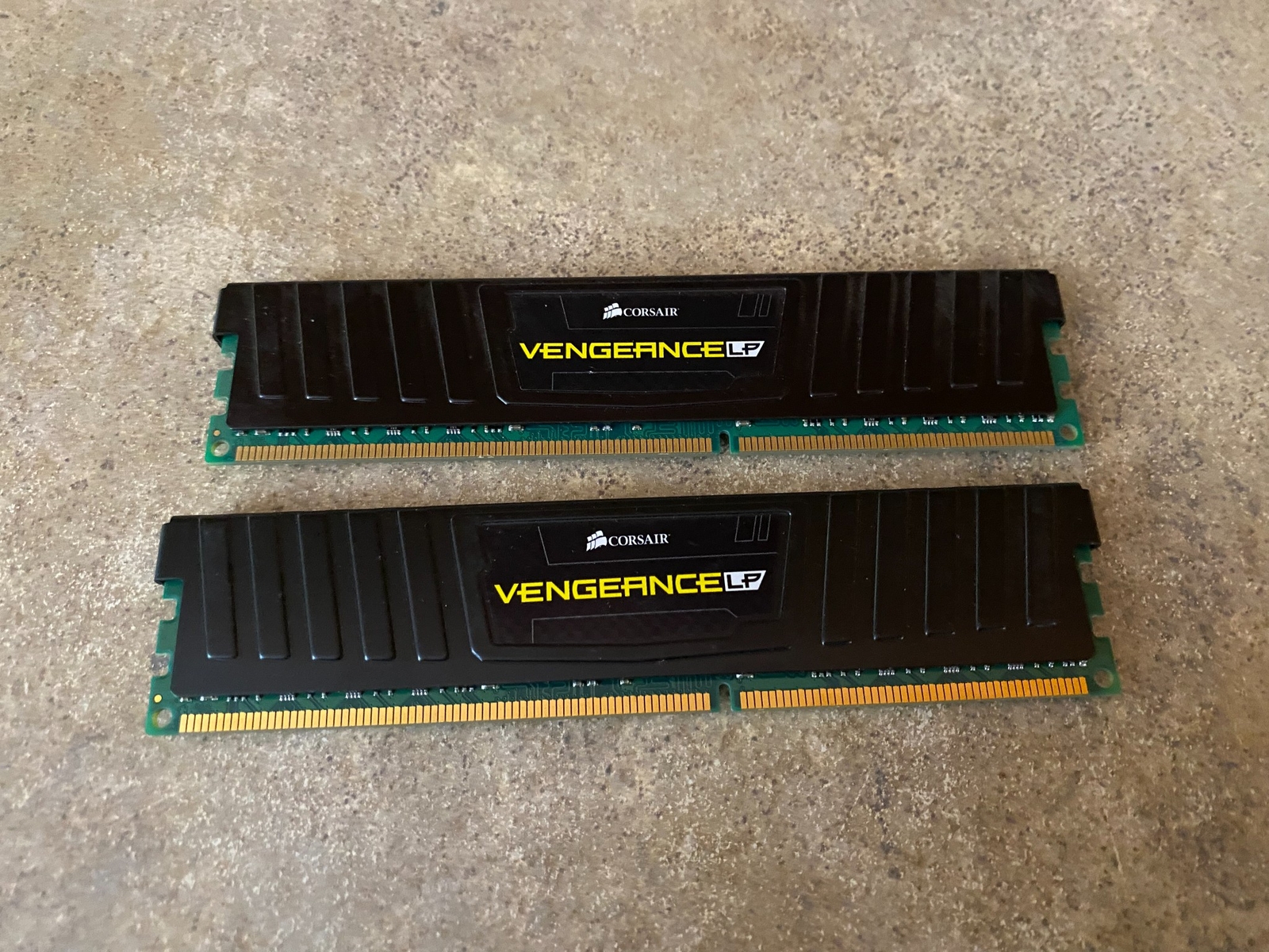 CORSAIR LP 16GB (2X8GB) DDR3-1600MHZ PC3-12800 1.5V CML16GX3M2A1600C9 ...