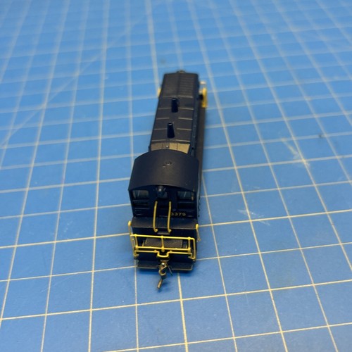 N Scale Life-Like Blue Norfolk & Western N SW9 #3379 MPN 7890 (Runs) - Picture 6 of 7