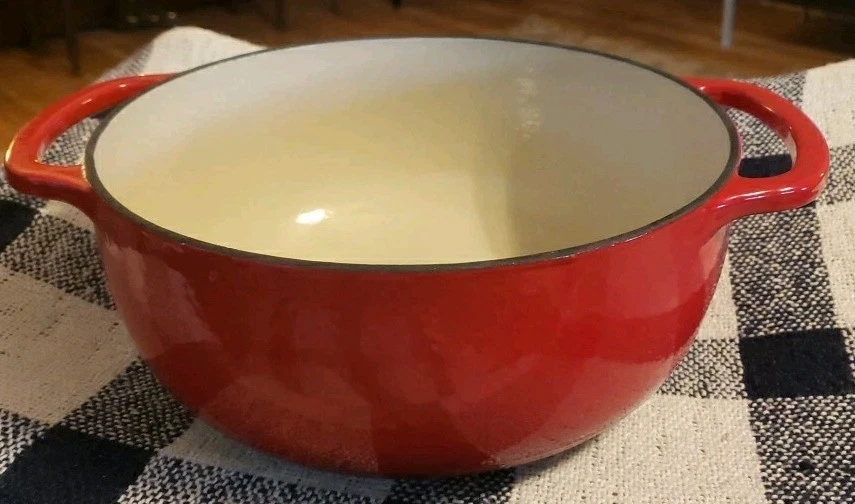 Lodge Cast Iron 4.5 Quart Enameled Dutch Oven Red 4.3L No Lid
