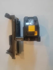 USED PERFECT DeWalt DW088LR 12V Red Cross Line Laser Level   w/Battery Pack 6v 