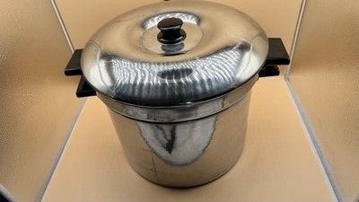 VTG NORPRO Stainless Steel Stove Top Steamer-Juicer Juice Extractor/Original Box