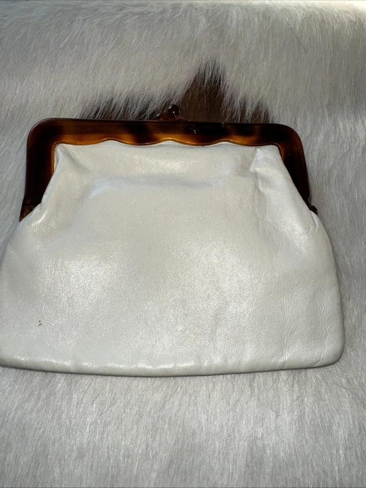 КОШЕЛЕК С РУЧНОЙ ВЫШИВКОЙ ИЗ КОЖИ И ТАФТЫ ИМИТАЦИЯ ЧЕРЕПАХОВОЙ РАКОВИНЫ 1930-1940 - Изображение 2 из 3