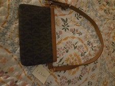 purses and handbags