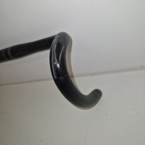 Cannondale Escape Hanger Carbon Handle Bars 44cm (C to C) - Picture 6 of 12