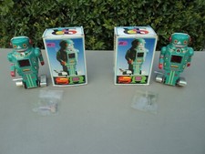 Vintage  New Lot of 2 Tin Wind-Up Spark Robots JMT 36 With Box and Sealed Keys
