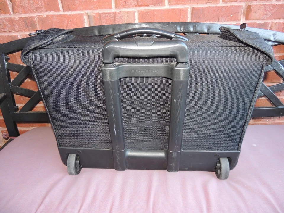 BRIGGS & RILEY Baseline Deluxe Black Nylon Wheeled Garment Bag U374-4 VGC - Image 4 of 4