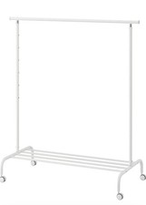 Weißer Garderobenständer Rigga von Ikea