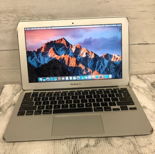 Apple MacBook Air 11"- Mid 2011 i5 1.6GHz 4GB RAM 60GB HDD macOS Sierra 10.12 - Afbeelding 1 van 9