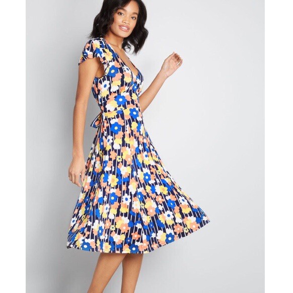 NWT Modcloth Timelessly Lovable Jersey Knit Floral Tie Dress Navy Blue Small