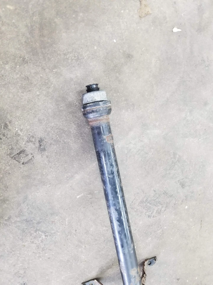 2011 AUDI A4 SEDAN A.T. REAR DRIVESHAFT - Image 2 of 4