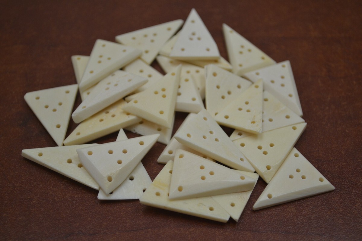50 PCS BROWN TRIANGLE BUFFALO BONE SEWING BUTTONS 1 1/4