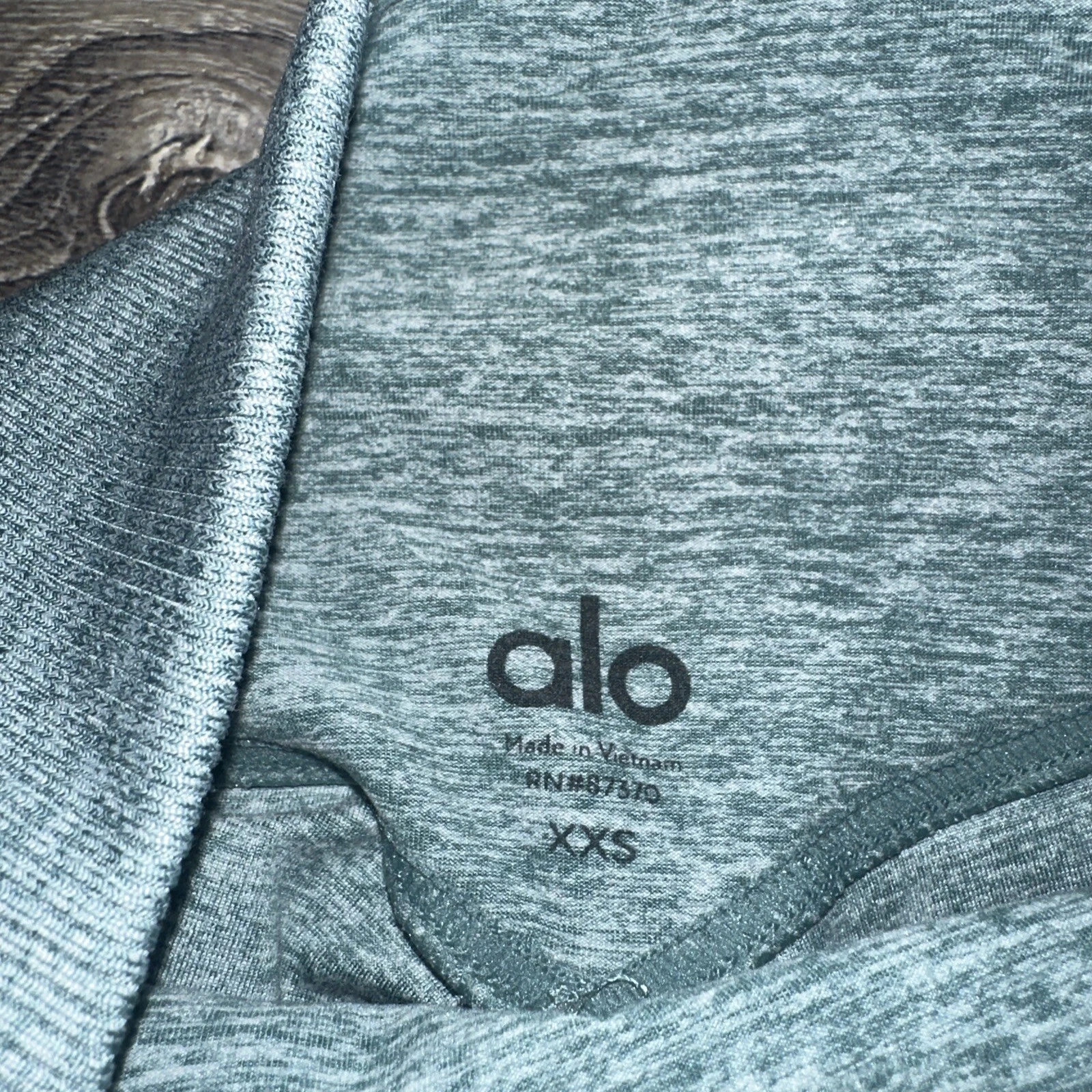 alo-yoga high-waist airlift stretch workout leggings