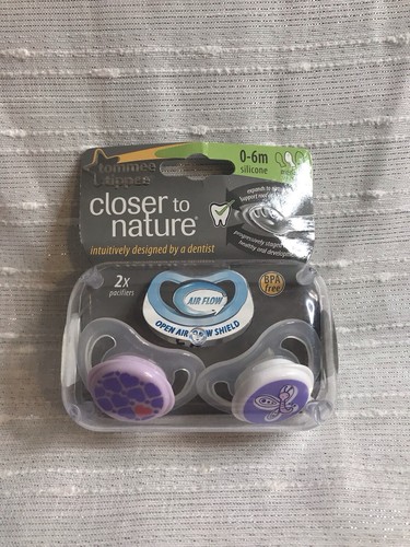 2pk Tommee Tippee Closer to Nature Silicone Pacifiers 0-6M Medium Air Flow NEW