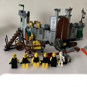 LEGO 8813 Battle at the Pass Castle Knights' Kingdom II 2006 Missing without Box