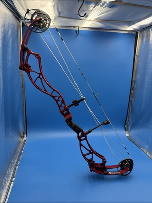 #ad #ad Bowtech Reckoning 38 Gen 1 RH 60LB Red...Mint $675.00