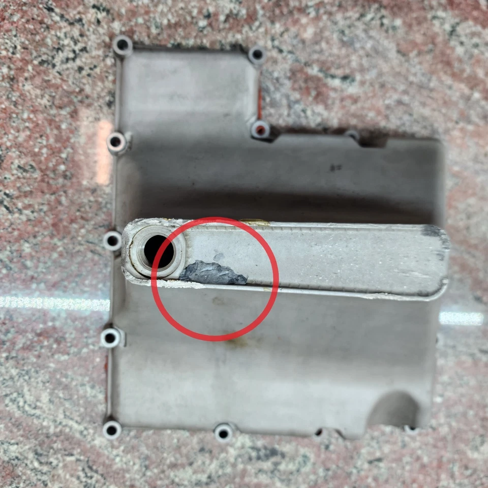 Cubierta inferior del motor del cárter de aceite BMW S1000RR 20-25, 8568768 AZ91 175869-10 (Reparado) Foto 3 de 4