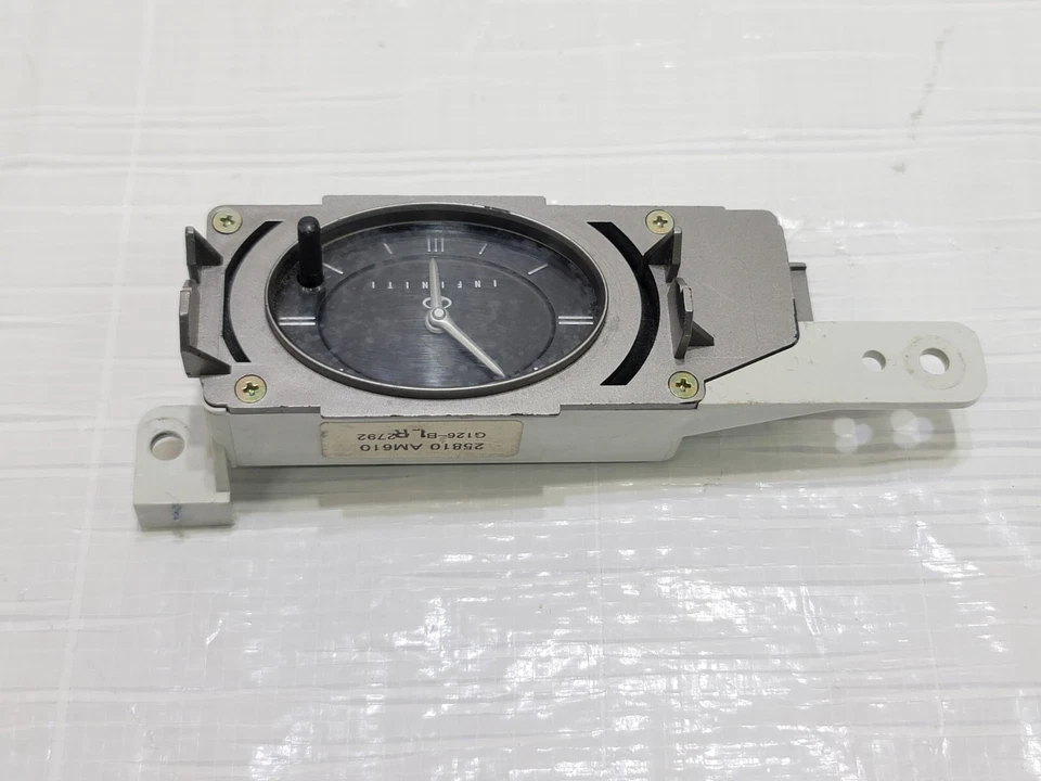 Conjunto de reloj analógico superior Infiniti G35 2003-2004 OEM 25810-AM610 Foto 3 de 4