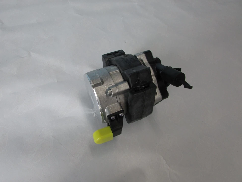 OEM NOS HARLEY-DAVIDSON M8 WATERPUMP ASSEMBLY COOLANT PUMP 26600048A Foto 2 de 4