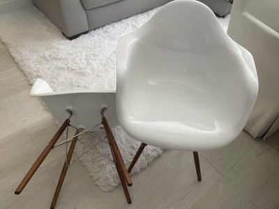 Eames Set of 4 White Mid-Century Modern Dining Armchairs with Wooden Legs