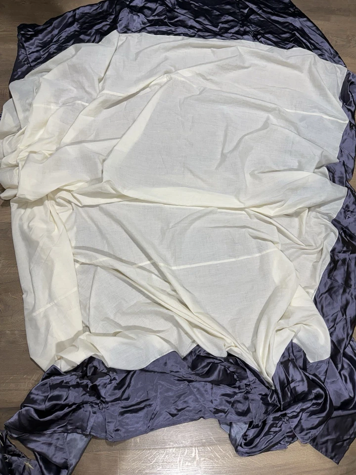 Suite 109 2 púrpura con bambú tamaño queen con fundas de almohada estándar y falda de cama Foto 3 de 4