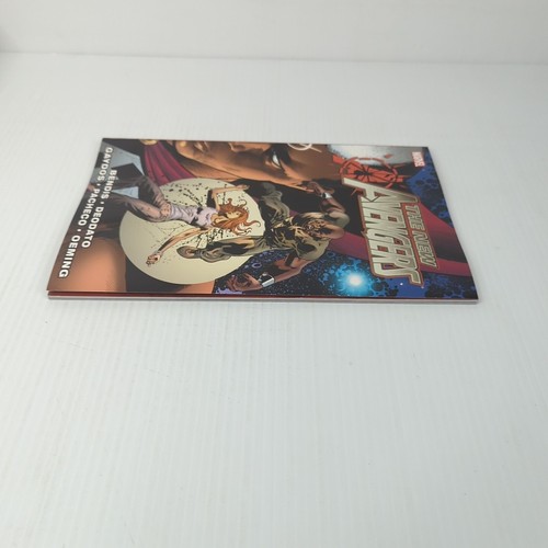 The New Avengers Volume 5 Collects 31 32 Marvel Comics TPB Graphic Novel - Picture 6 of 8