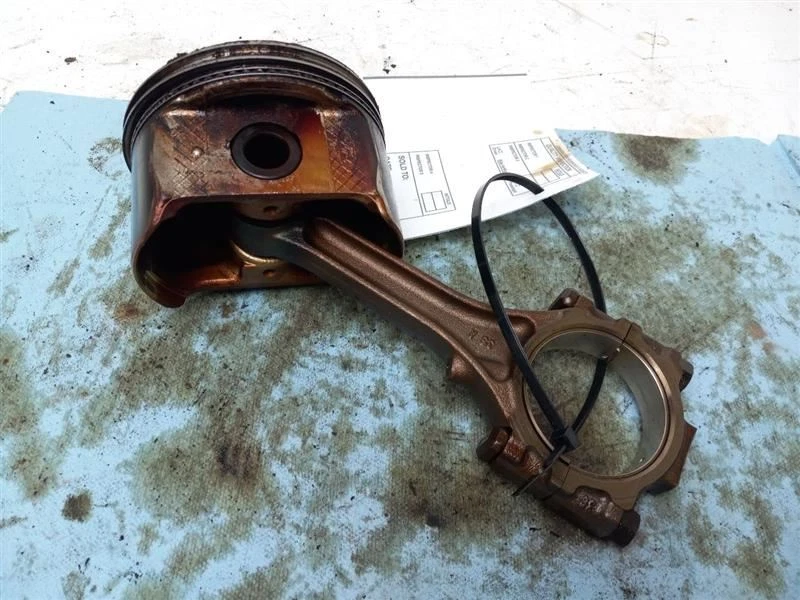 2010 FORD EXPOLORER PISTON - Image 4 of 4