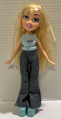 Bratz MGA 2001 First Edition Cloe Doll with Original Clothes Vintage Jeans Angel