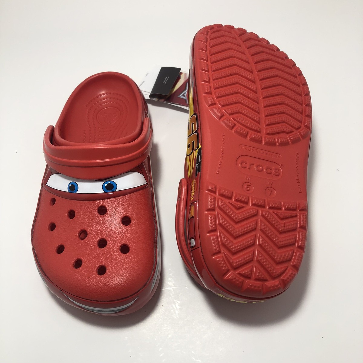 ガデテル　マウィなのキーホルダー Crocs Classic Clog Lightning McQueen Men Size 5 205759-601
