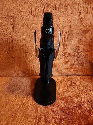 Coravin Model Two Wine System. Black. Extra Capsule, Bag, Case, Cleaning Tool - Picture 4 of 10