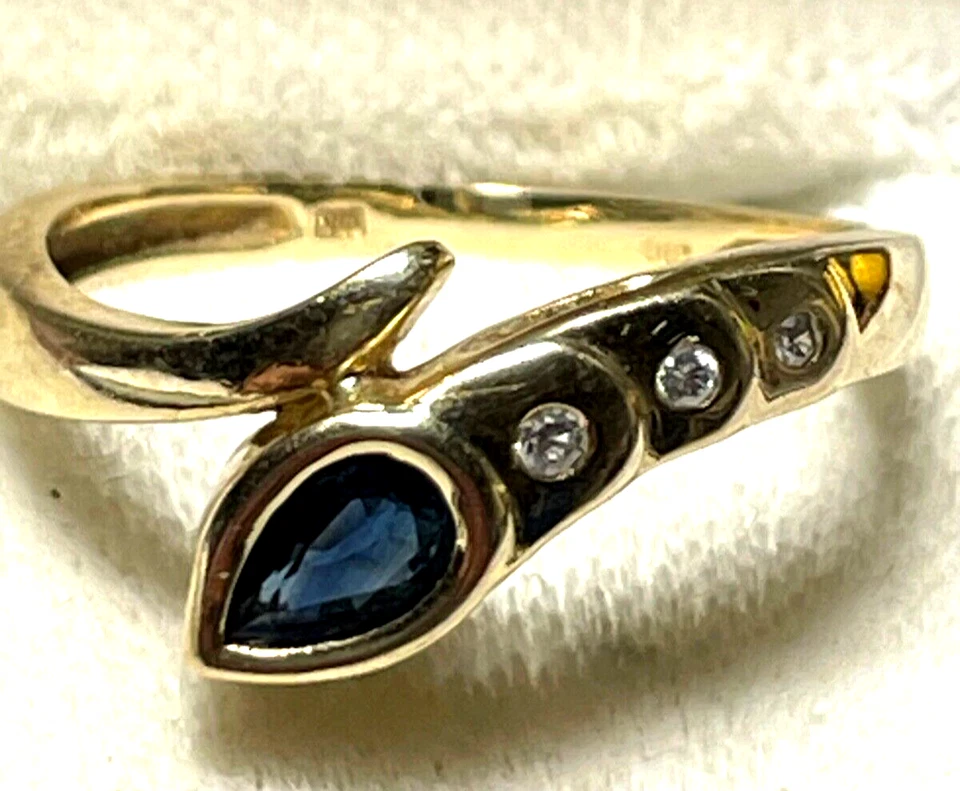 Juwelier 585 Gold 14 K Gold Ring modernes Design Saphir Brillis 0,03ct Juwelier - Bild 3 von 4