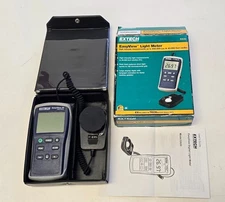 Extech Instruments Easy View 30 EA30 Light Meter 40 To 40000 Foot Candles Case