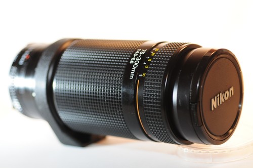 Nikon AF Nikkor 75-300mm FX Objektiv für F3 N80 F100 D90 D7500 DF D610 D500 D850 D5