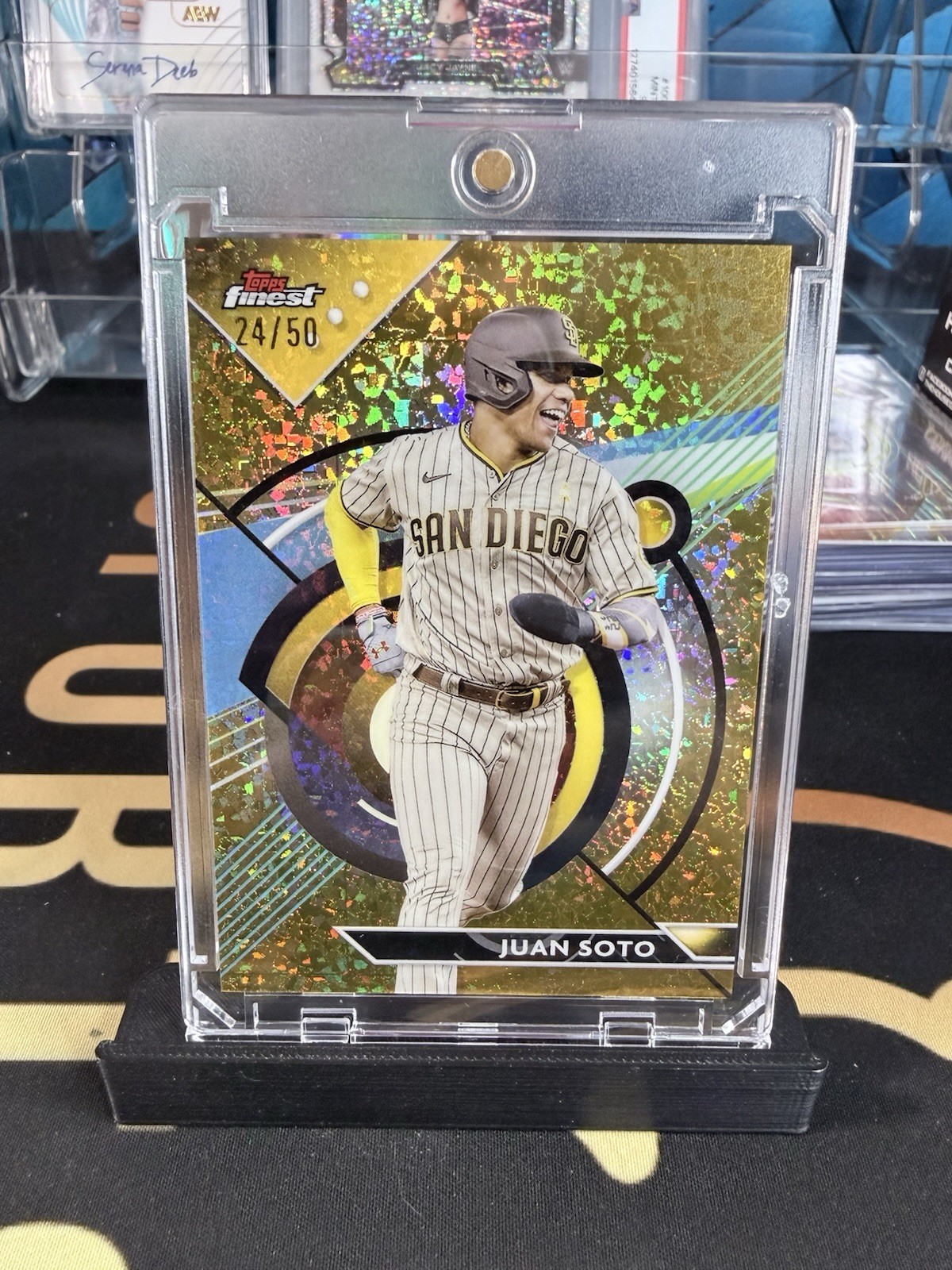 2023 Topps Finest - Juan Soto #94 Gold Refractor /50