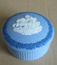 Wedgwood BLUE TRI COLOURED Jasperware Small AURORA Round Box