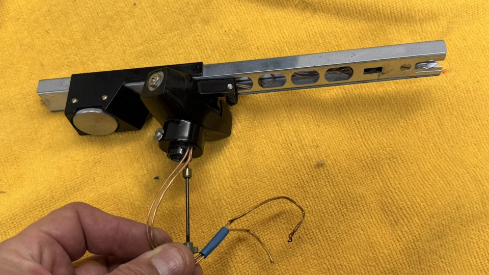 Tocadiscos Benjamin Elac Miracord 10H BRAZO DE TONO CONJUNTO BRAZO DE TAONE MUY RARO 🔥FOTOS Foto 4 de 4