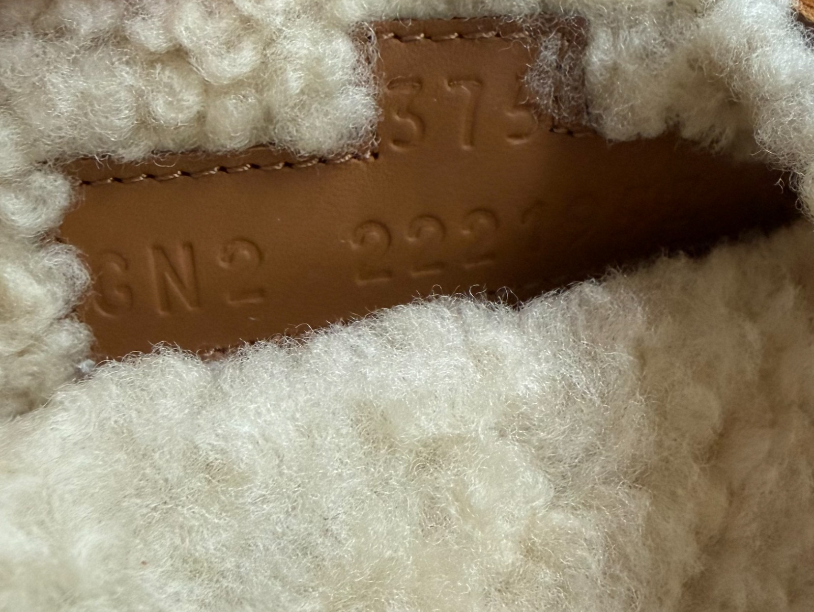 NEW HERMES ECRU CHYPRE SANDAL SHEARLING SLIPPER Size 37.5 Teddy leather Gold image 5