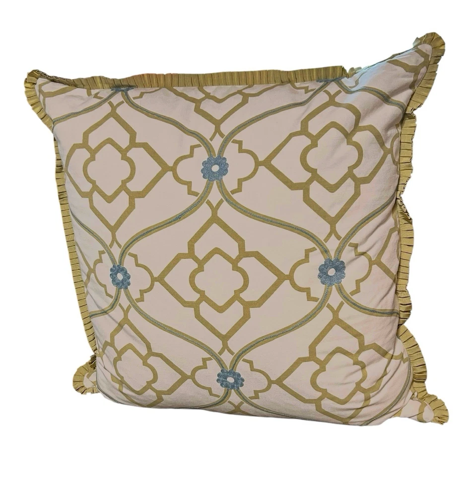 Almohada y funda Eastern Accents blanca con flor azul bordada x2 farsa de lujo 25 Foto 2 de 4