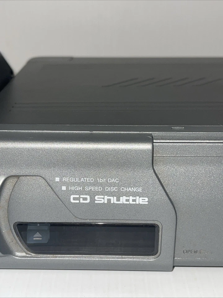 Receptor de casete ALPINE TDA-7552 y cambiador de CD Alpine de 6 discos CHA-S604 Foto 4 de 4