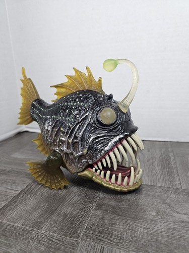 Toys R Us Chap Mei Deep Sea ANGLER FISH Figur Toy GLOW IN THE DARK 2014 "NEMO" - Bild 2 von 6