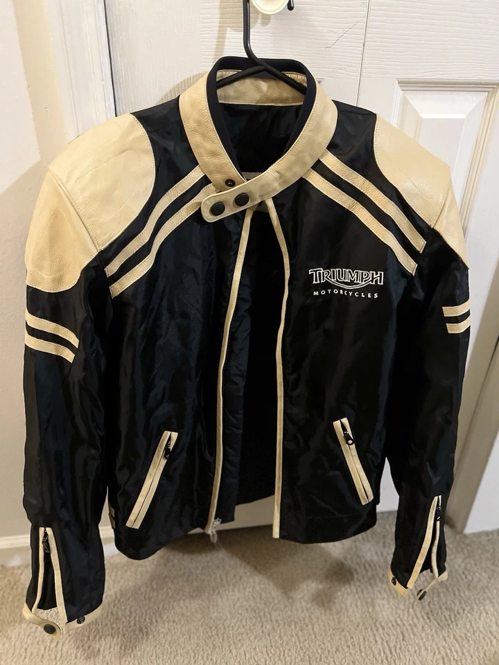 Triumph Motorcycles leather motorcycle jacket for men,  armored W/Tags Size40/50 - Image 3 of 4