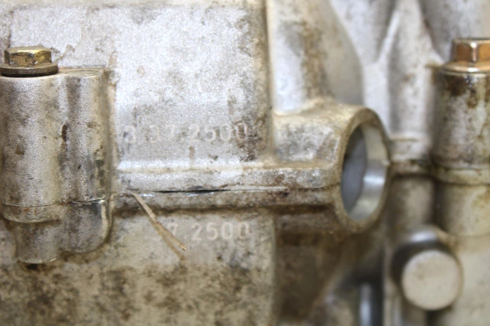 Ski-doo Mxz X 440 1999 cárter OEM 420888203 SS74 Foto 3 de 4